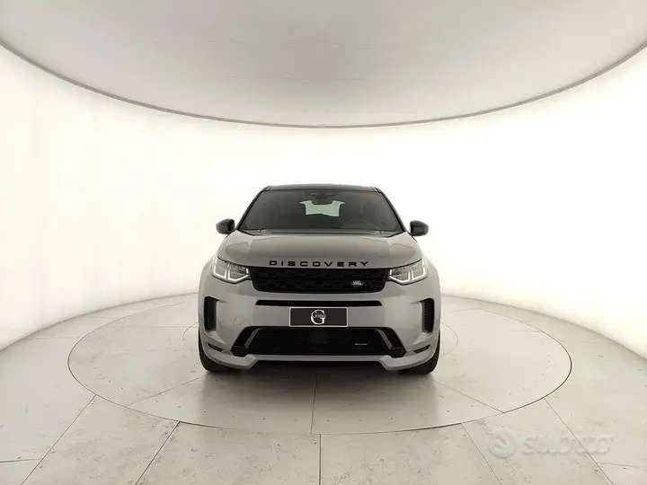 Land Rover Discovery Sport 2022 photo 2