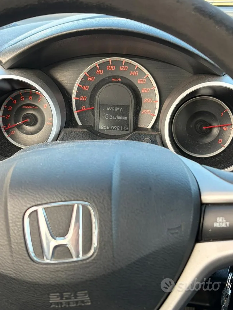 Honda Jazz 2010 photo 4