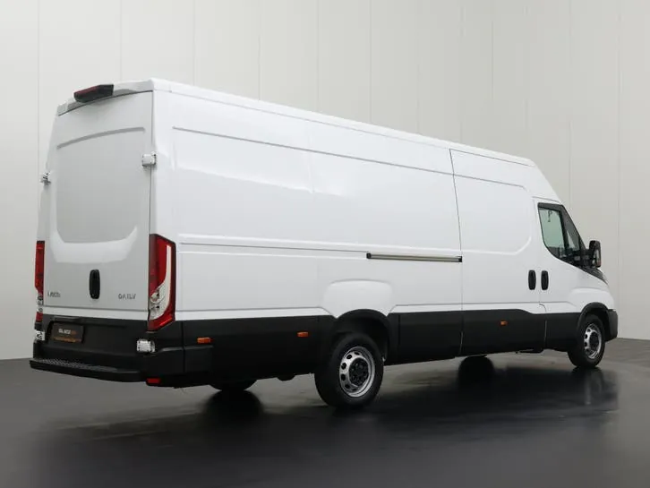 Iveco Daily 2024 photo 2