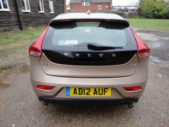 Volvo V40 2012 photo 4