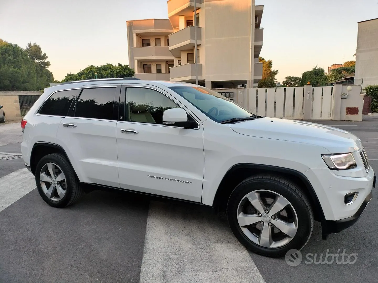 Jeep Grand Cherokee 2014 photo 4