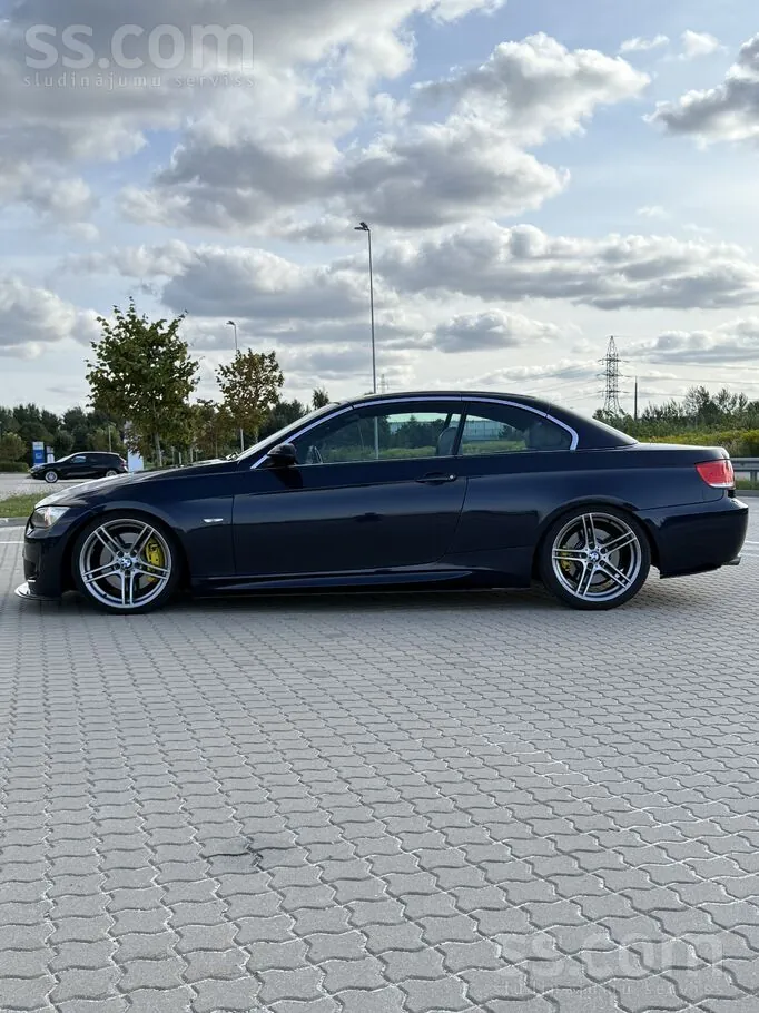 BMW 330 2008 photo 4
