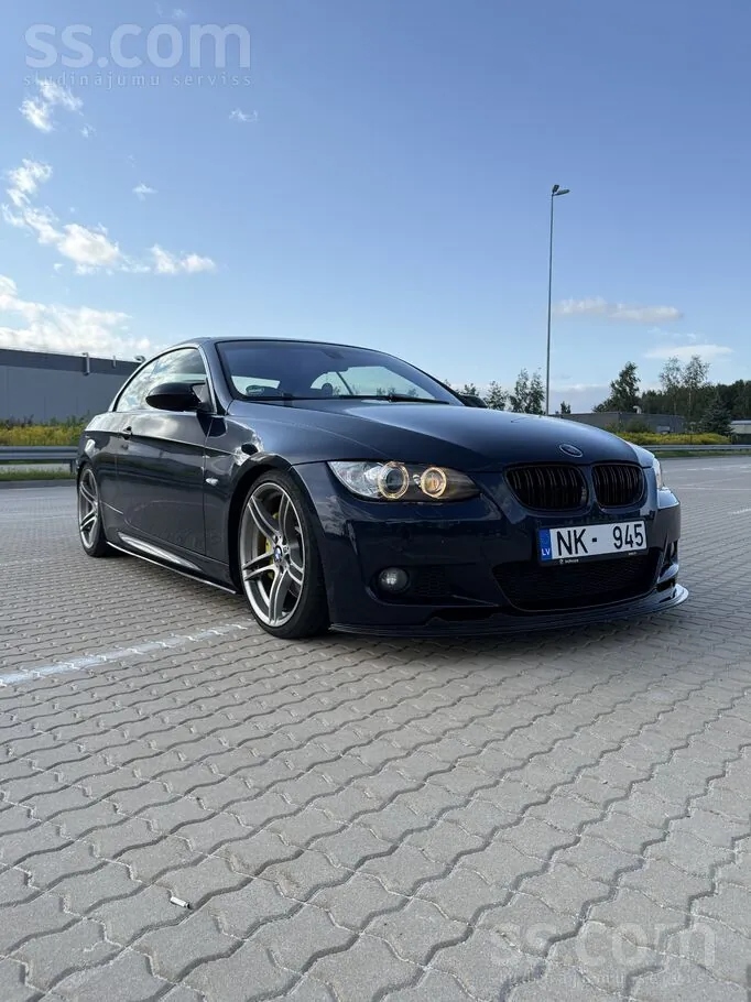 BMW 330