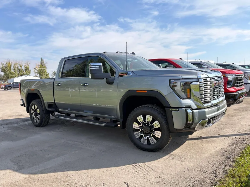 GMC Sierra 3500Hd 2026 photo 2