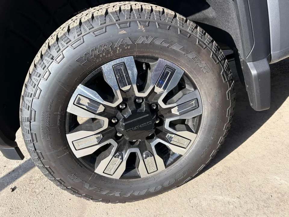 GMC Sierra 3500Hd 2026 photo 5