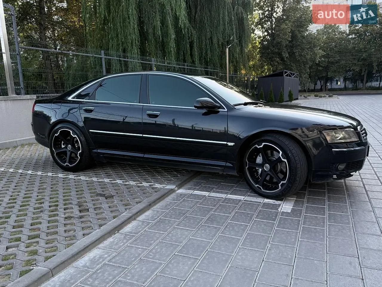 Audi A8 2004 photo 4