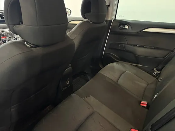 Citroen C4 2012 photo 5