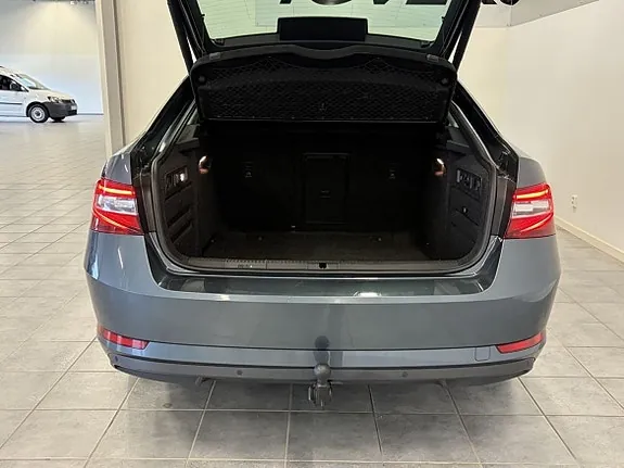 Skoda Superb 2016 photo 5