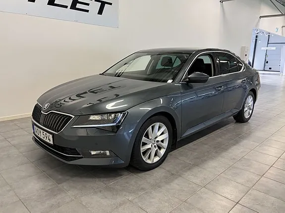 Skoda Superb 2016 photo 2