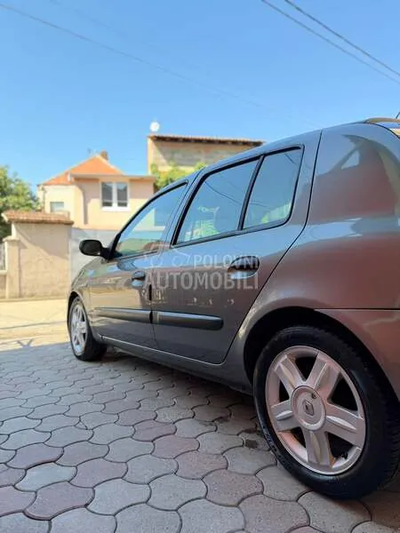 Renault Clio 2003 photo 5