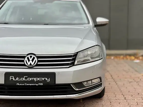Volkswagen Passat 2011 photo 4