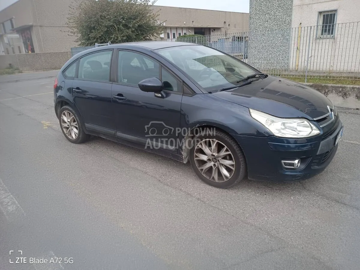 Citroen C4 2010 photo 2