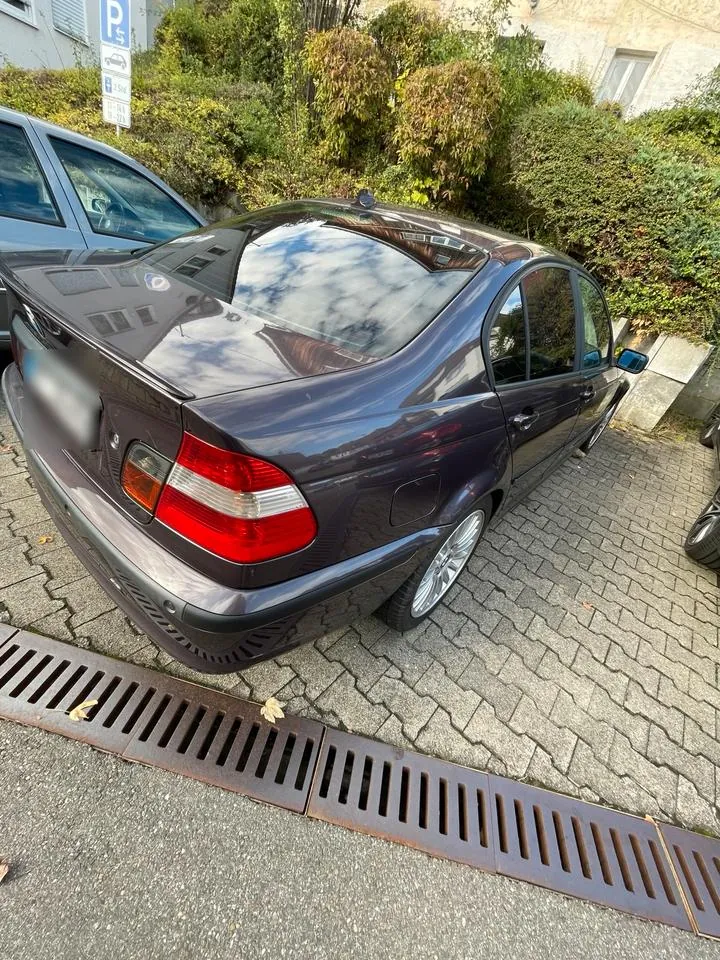 BMW 318I