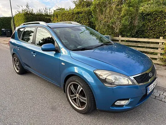 Kia Ceed 2011 photo 2