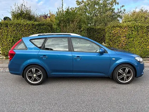Kia Ceed 2011 photo 3