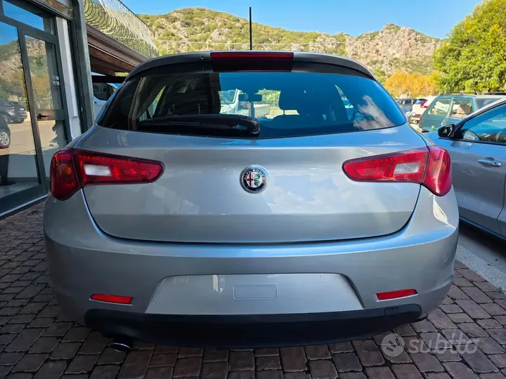 Alfa Romeo Giulietta 2016 photo 3