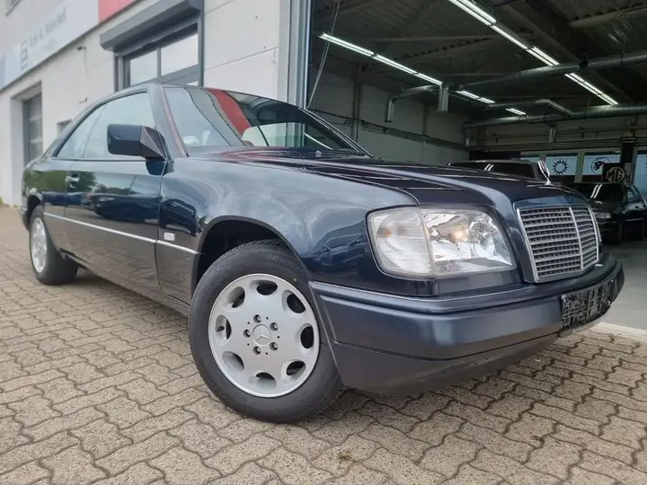 Mercedes-Benz E 200 Coupe
