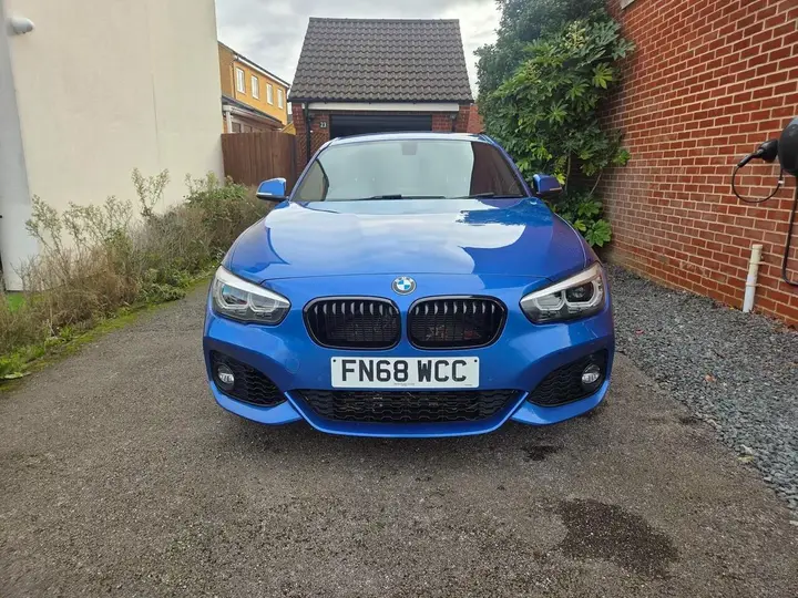 BMW 1 Series 2018 photo 2
