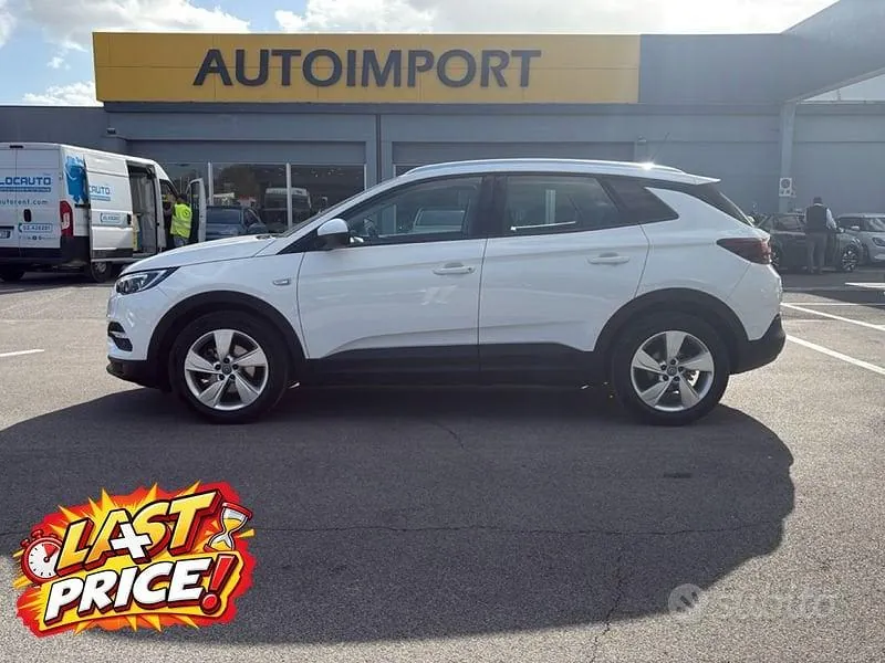 Opel Grandland 2019 photo 3