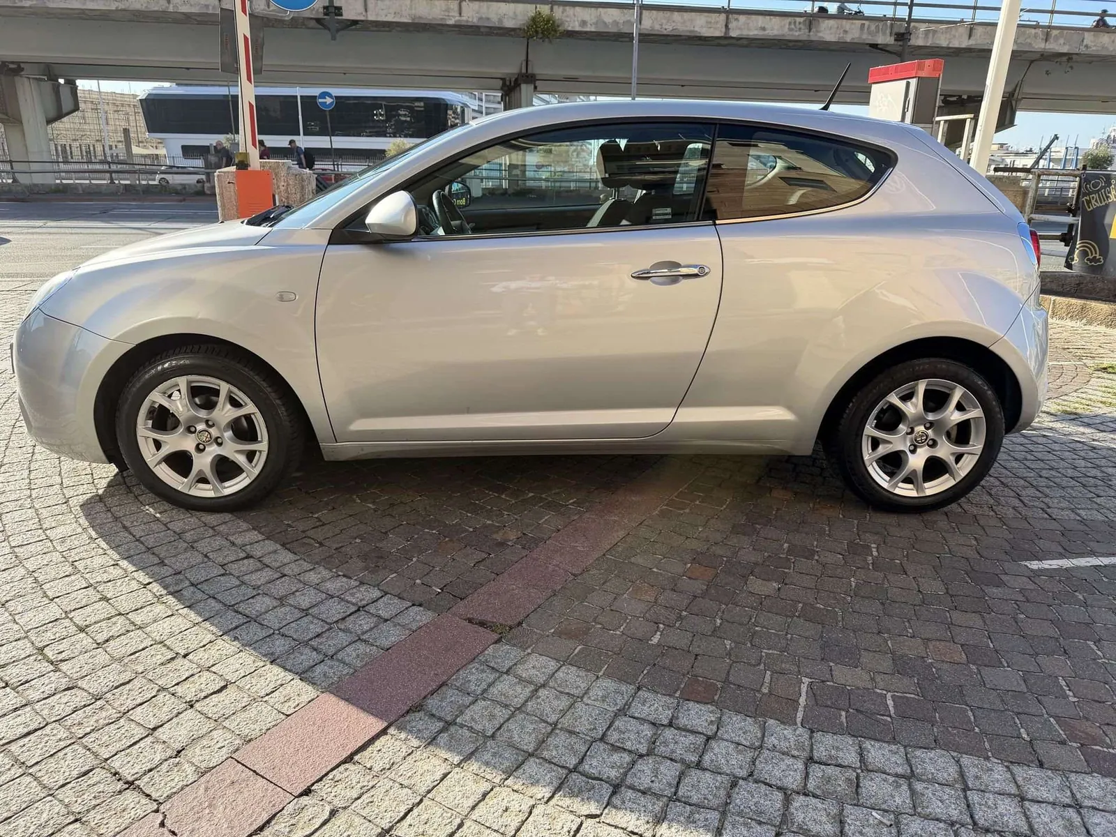 Alfa Romeo Mito 2010 photo 2