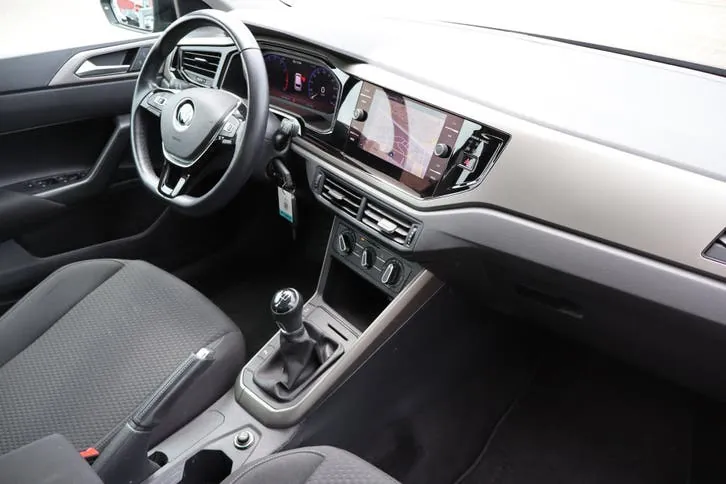 Volkswagen Polo 2021 photo 2