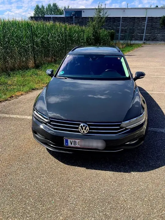 Volkswagen Passat 2019 photo 2