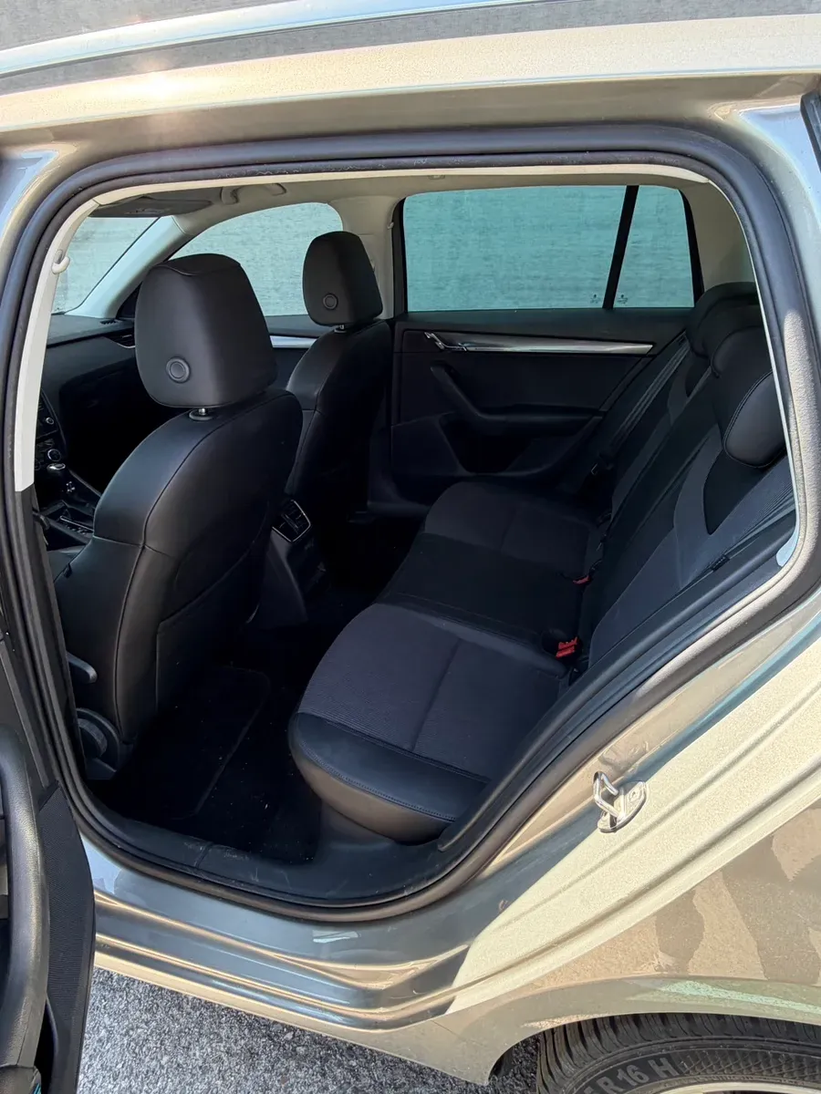 Skoda Octavia 2019 photo 2
