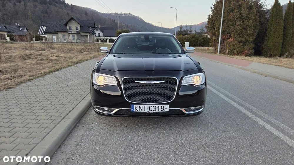 Chrysler 300C 2016 photo 2