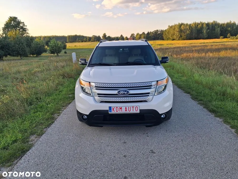 Ford Explorer 2015 photo 2