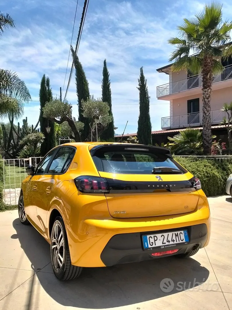 Peugeot 208 2023 photo 4
