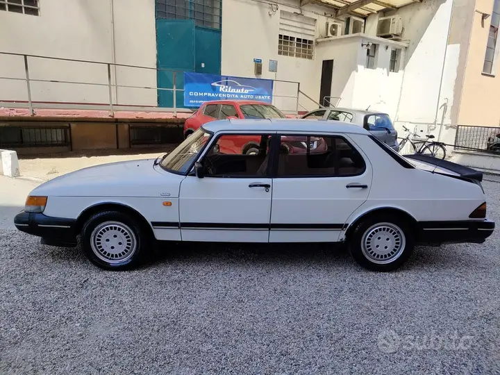 Saab 900 1987 photo 4