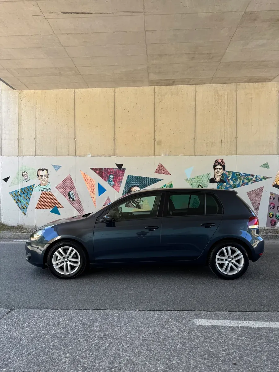 Volkswagen Golf 2009 photo 2