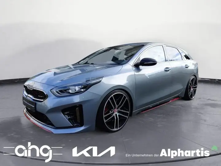 Kia Proceed