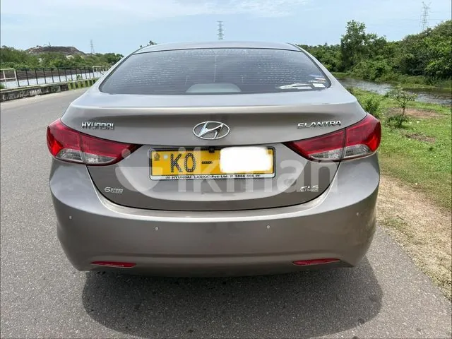 Hyundai Elantra 2011 photo 3
