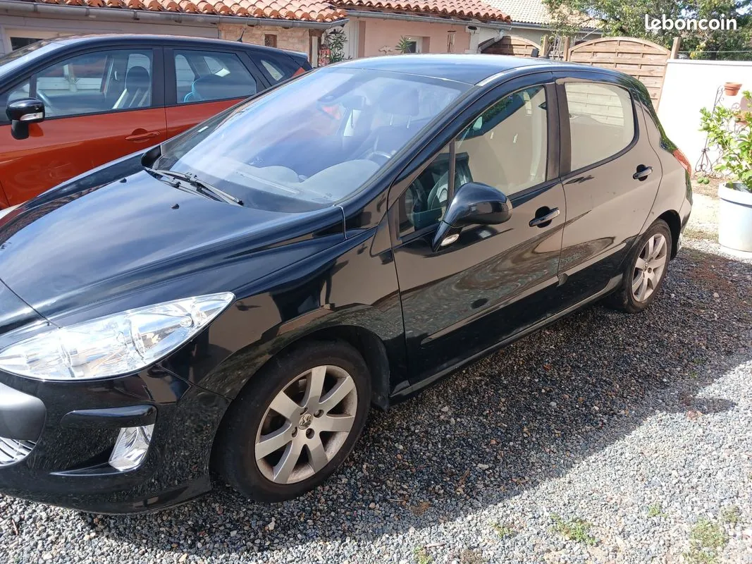 Peugeot 308 2008 photo 2