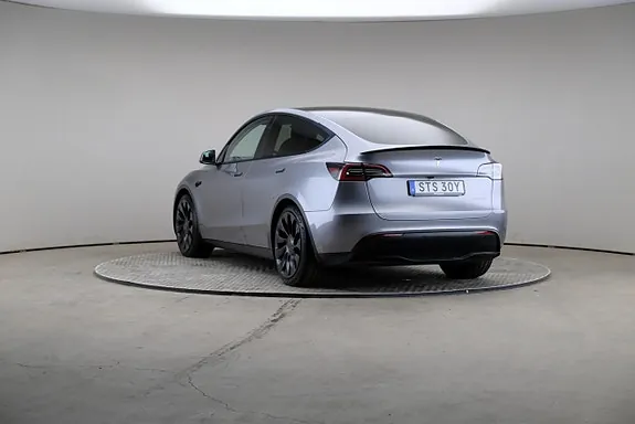 Tesla Model Y 2024 photo 2