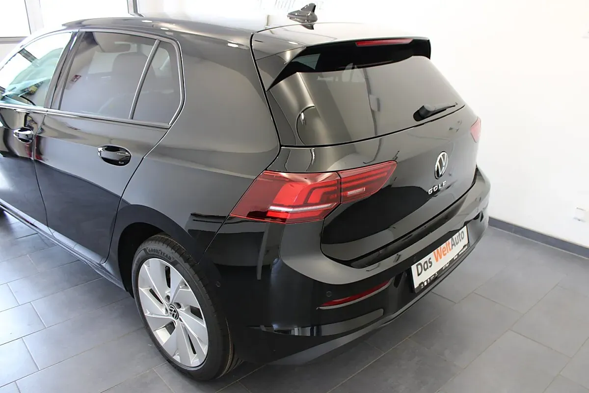 Volkswagen Golf 2026 photo 3