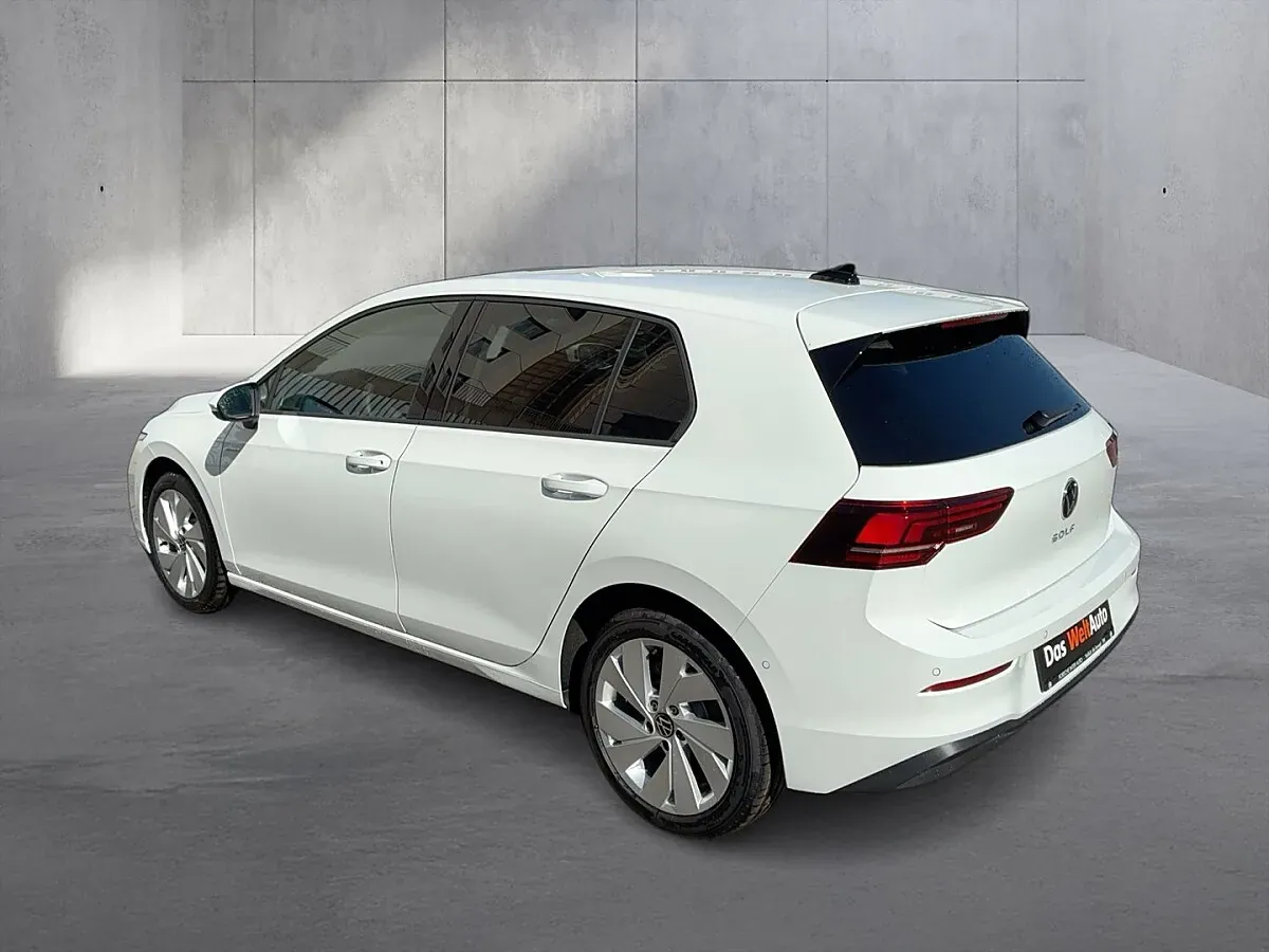 Volkswagen Golf 2026 photo 3