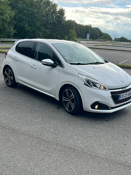 Peugeot 208 2018 photo 5