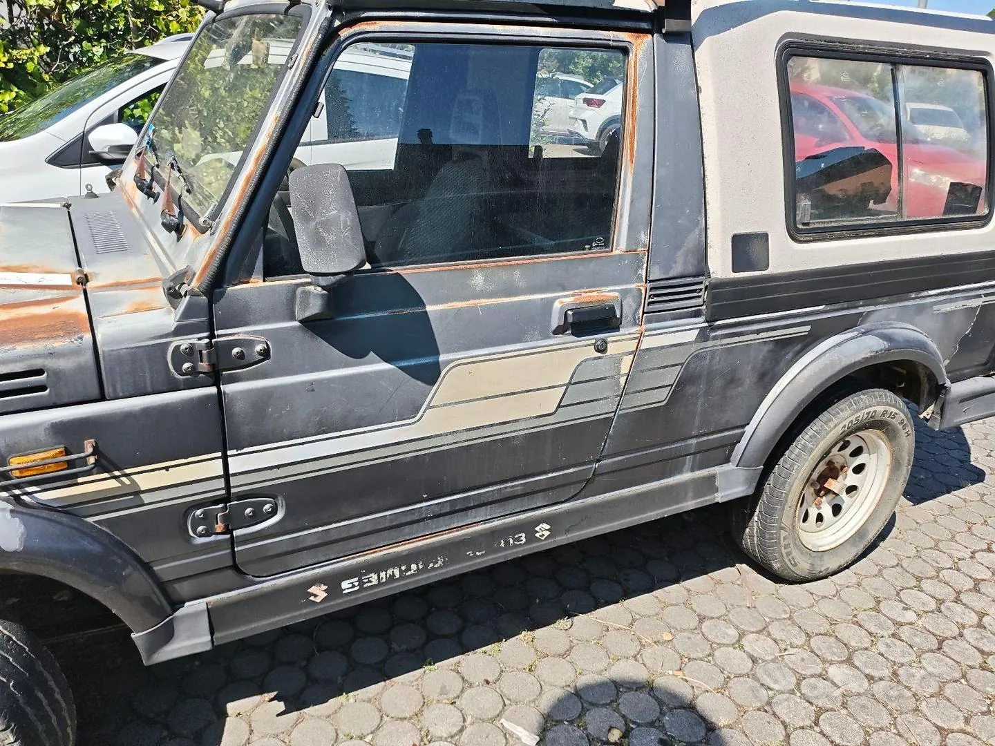 Suzuki Samurai 1990 photo 4