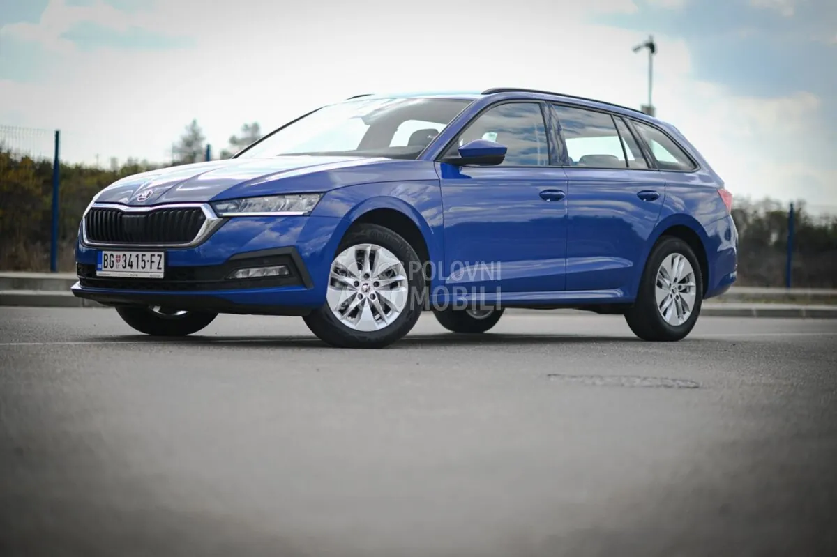 Skoda Octavia 2023 photo 2