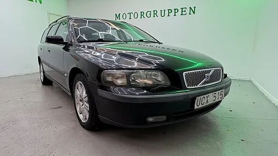 Volvo V70 2004 photo 2