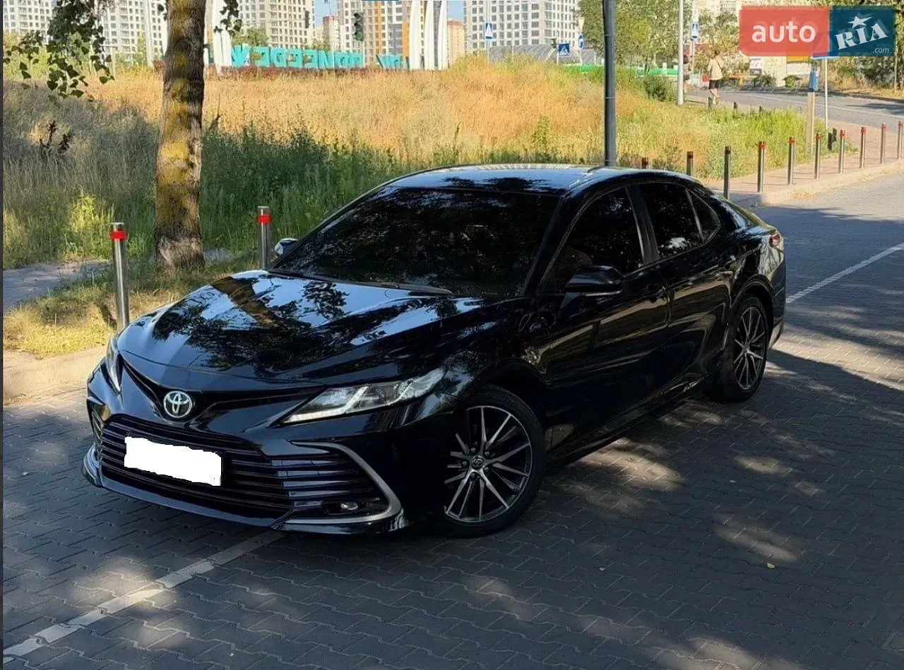 Toyota Camry 2021 photo 3