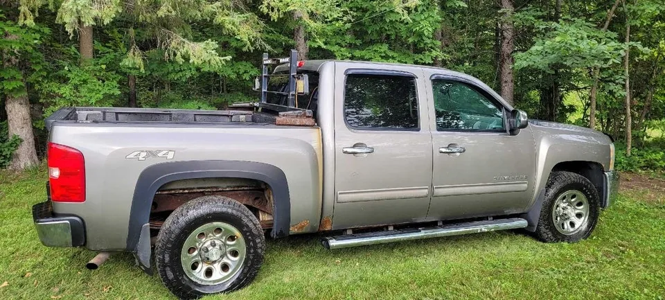 Chevrolet Silverado 1500 2012 photo 3