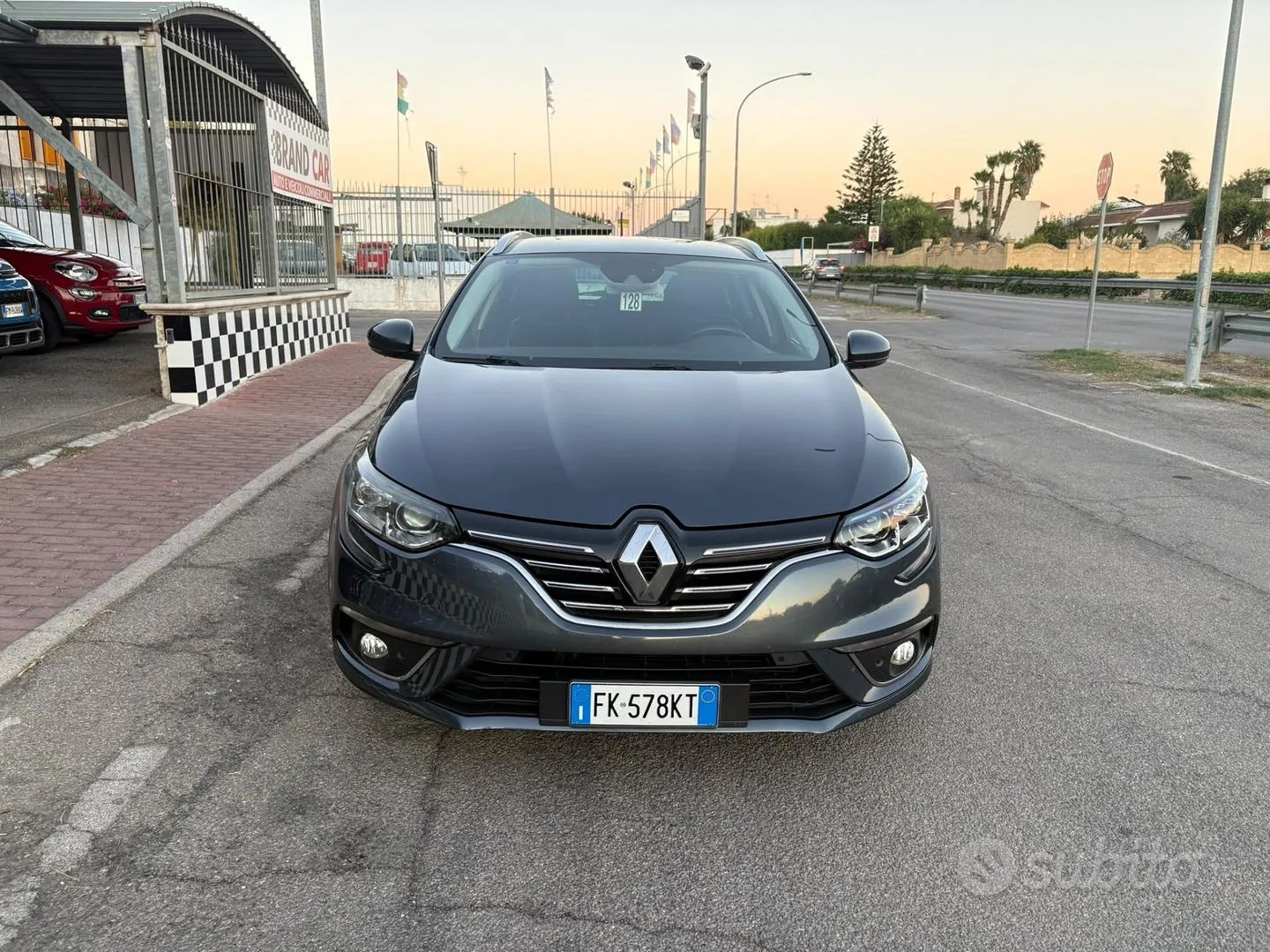 Renault Megane 2017 photo 2