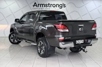 Mazda Bt-50 2017 photo 3