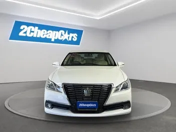 Toyota Crown 2013 photo 3