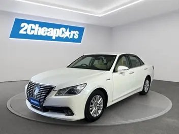 Toyota Crown 2013 photo 2