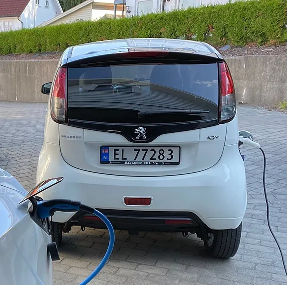 Peugeot Ion 2015 photo 5