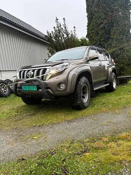 Toyota Land Cruiser 2016 photo 3